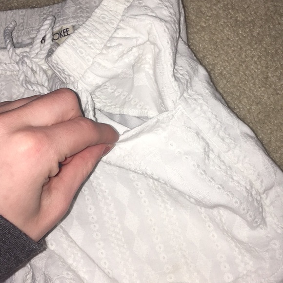 Shorts - Picture 3 of 4